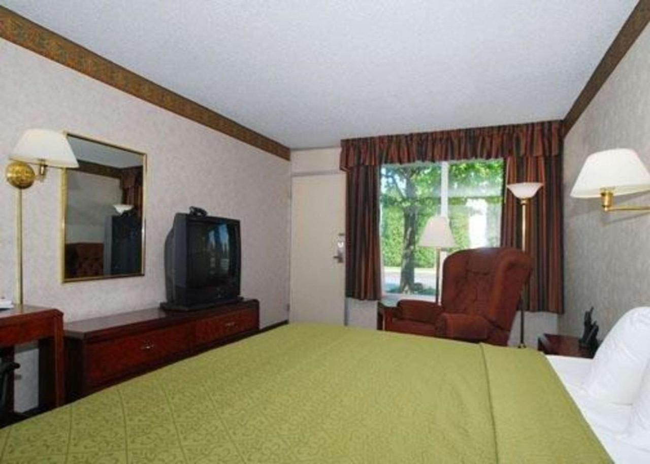 Rodeway Inn Conference Center Crawfordsville Eksteriør bilde